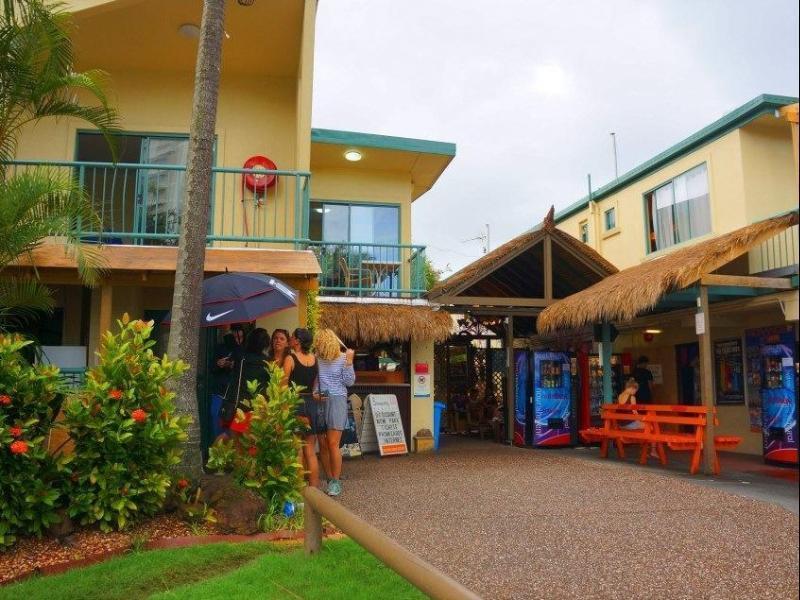 Sleeping Inn Backpackers Resort غولد كوست المظهر الخارجي الصورة