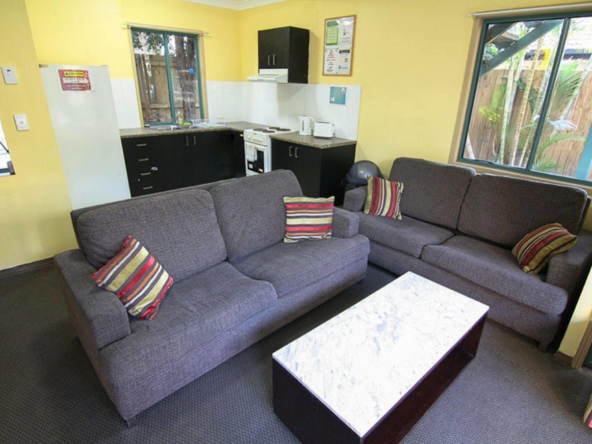 Sleeping Inn Backpackers Resort غولد كوست المظهر الخارجي الصورة